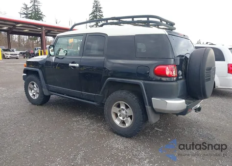 2008 Toyota Fj Cruiser z USA, uszkodzony, nr VIN JTEBU11FX8K022444